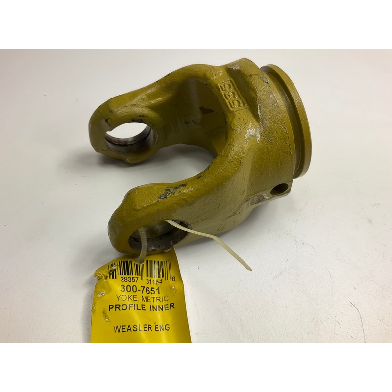 Weasler 300-7651 AW35 2'' PTO Yoke With 51mm Star Bore & Roll Pin Connection