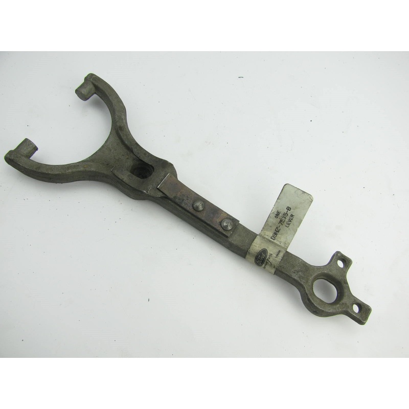NOS OEM Ford D9HZ-7515-B Heavy Duty Clutch Fork Ford HD Truck 1981-1992