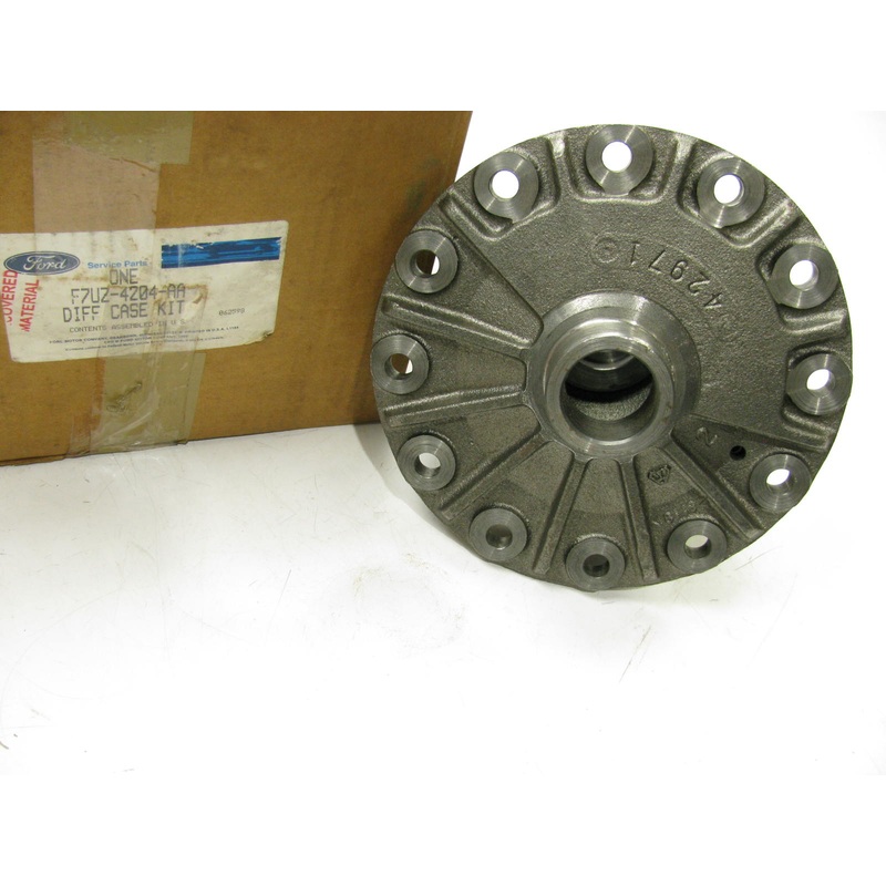 NOS - OEM Ford F7UZ-4204-AA Rear Differential Carrier - Dana 70
