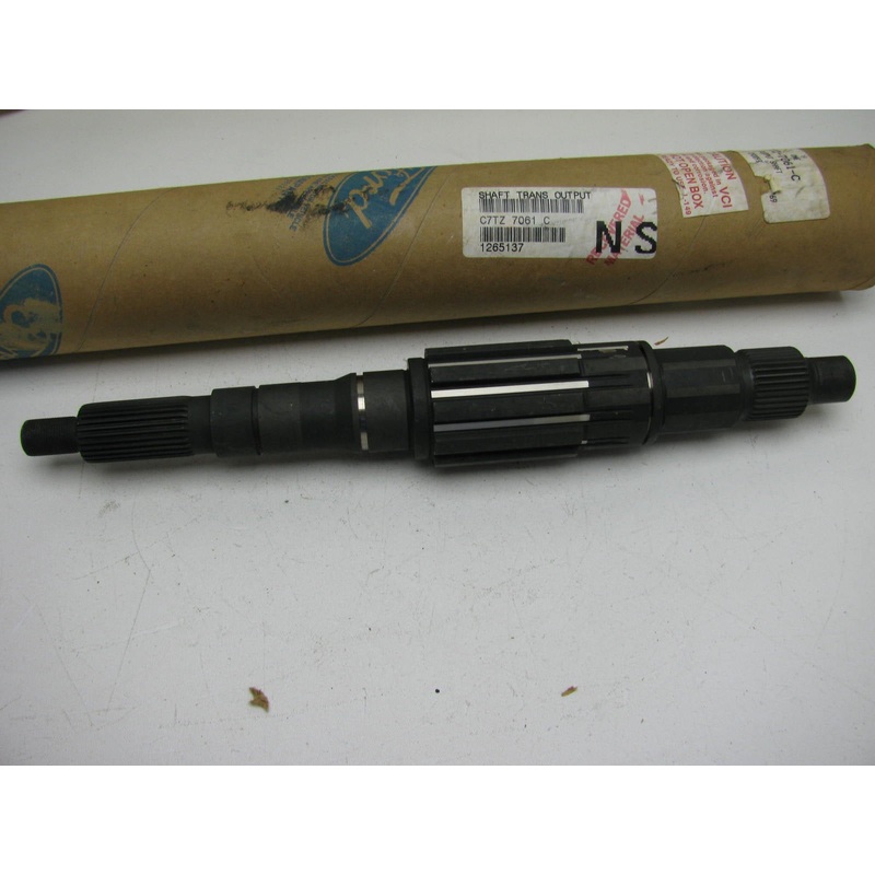 NOS OEM Ford NP435 4 SPEED Main Shaft 16-3/4in Long 28 Splines C7TZ7061C