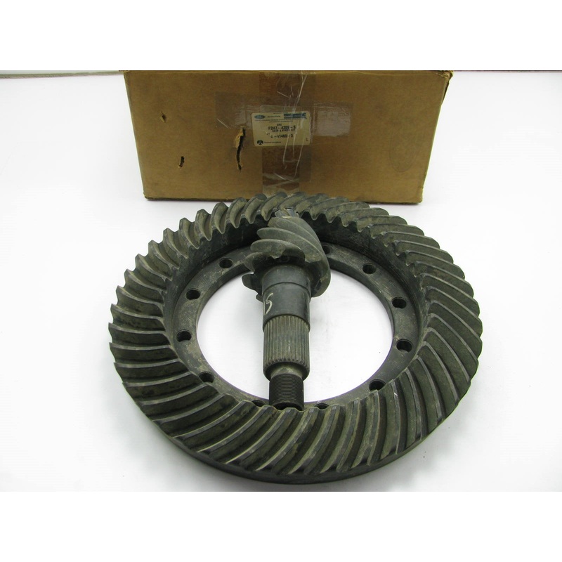 OEM 1992 Ford HD Truck F2HZ-4209-S Rear Axle Differential Ring & Pinion Set 6.43