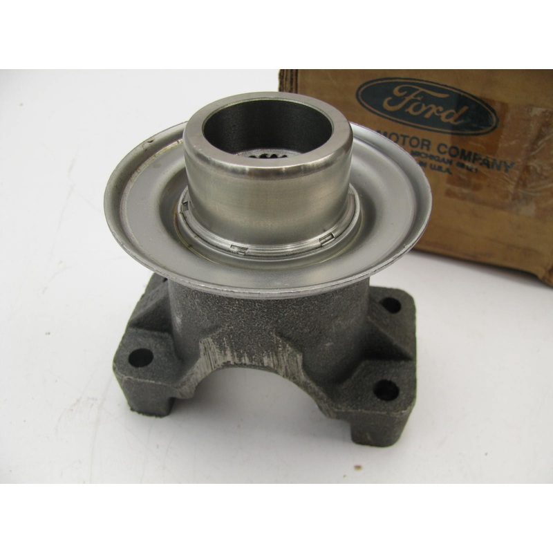 NOS - OEM Ford D0TZ-4851-A Rear Differential U-Joint Flange 1970-1978 F250 F350 Type 2