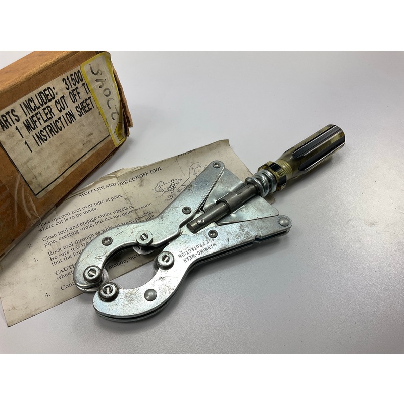 USED Tool # 12 - Lisle 31500 Muffler Exhaust Cutter Tool 1-3/8''-2-1/2'' Pipe