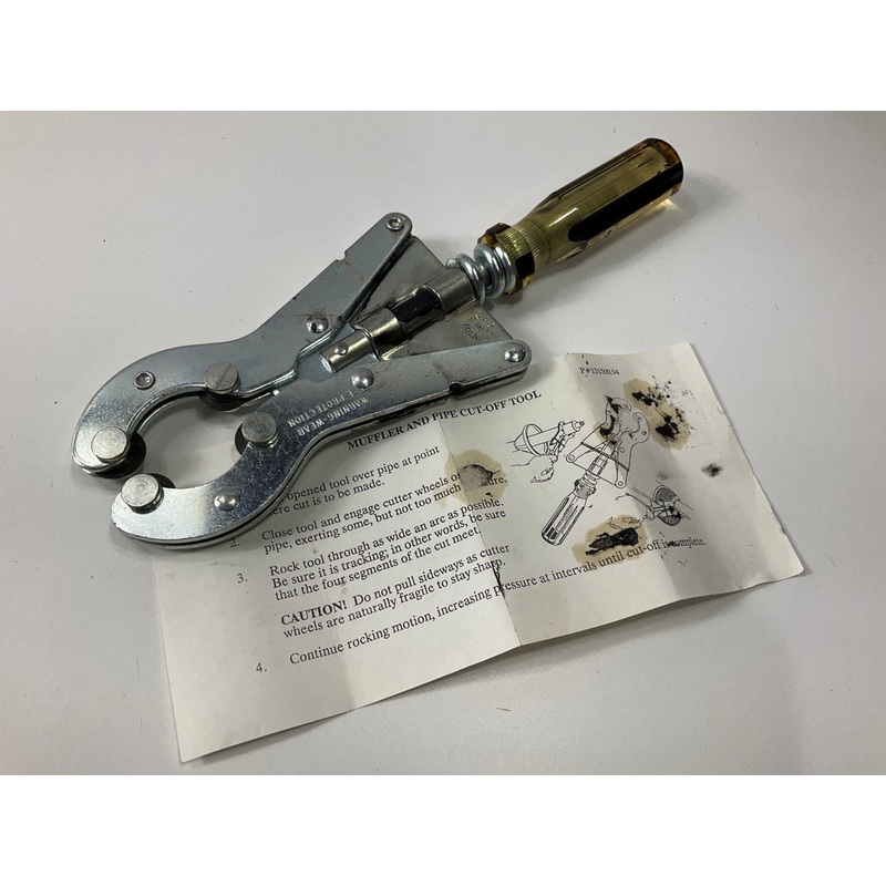 USED Tool # 7 - Lisle 31500 Muffler Exhaust Cutter Tool 1-3/8''-2-1/2'' Pipe