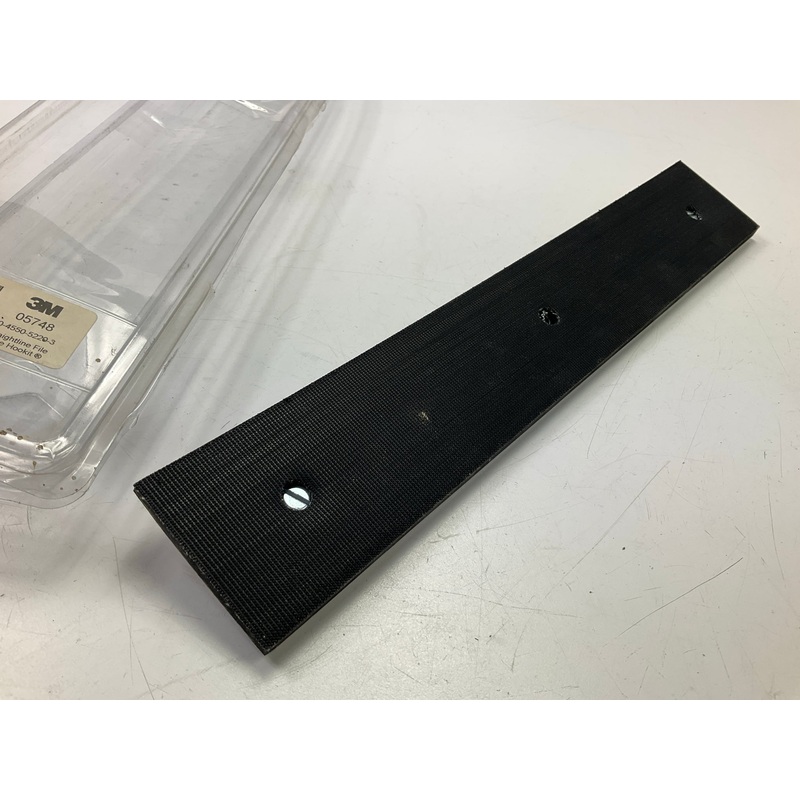 3M 05748 Hookit Straightline Air File Shoe 2-3/4'' X 16''