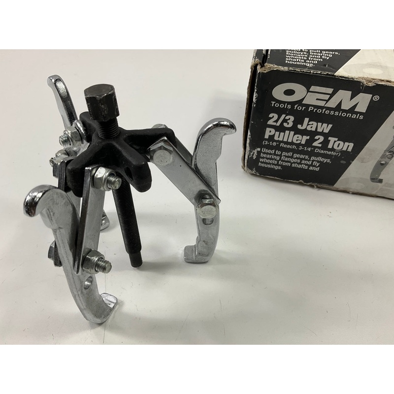 USED #16 - OEM Tools 27011 2-Ton Gear Pulley Puller, 2/3 Jaw, 3-1/4'' Spread