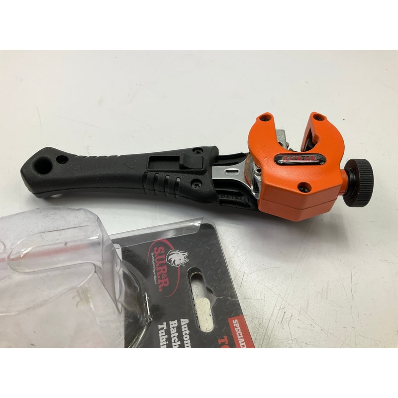 SUR&R Automatic Ratcheting Tube Cutter -  Easily Cuts 3/16''-5/8'' Tubing