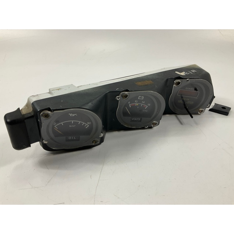 BROKEN TAB Triple OIL VOLTS CLOCK Gauge Cluster For 79-83 Datsun 280zx Non-turbo
