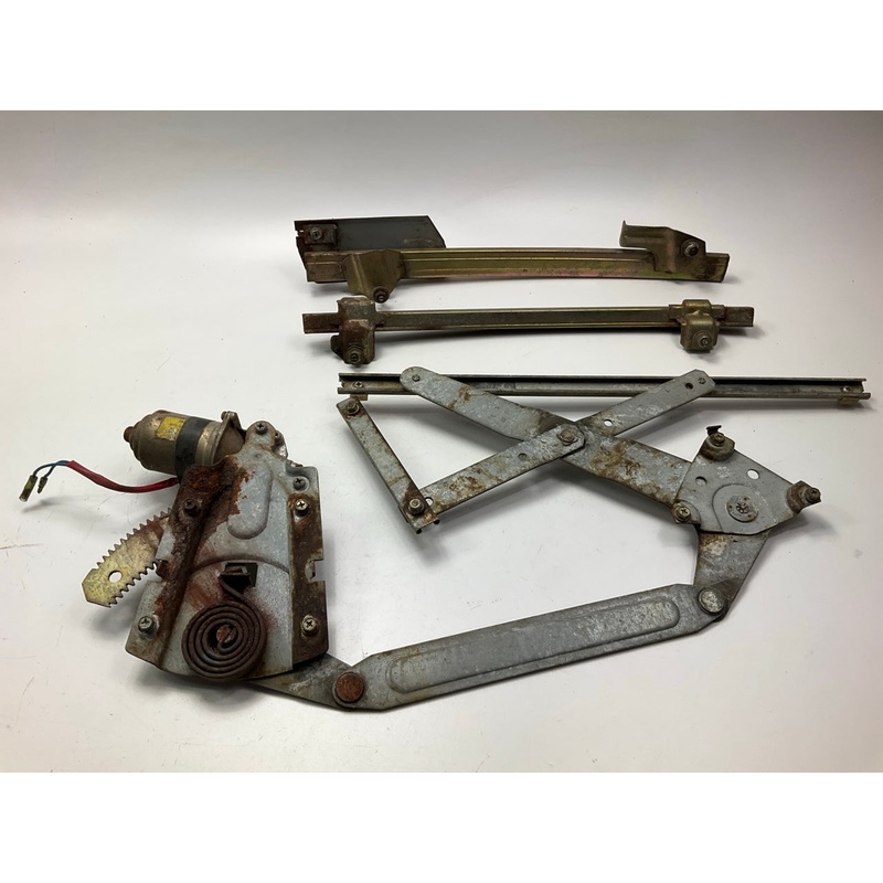 USED #64 - Right Passengers Side Door Window Motor & Regulator For 1979-83 280zx
