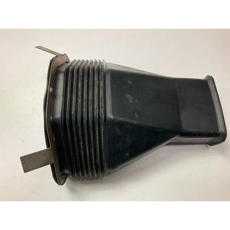 USED #688 - Center Heater Dash Air Vent OEM For 1970-1973 Datsun 240z