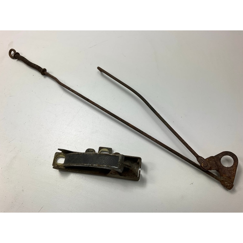 USED #98 - Right Interior Inside Door Handle & Linkage For Datsun 240z 260z 280z