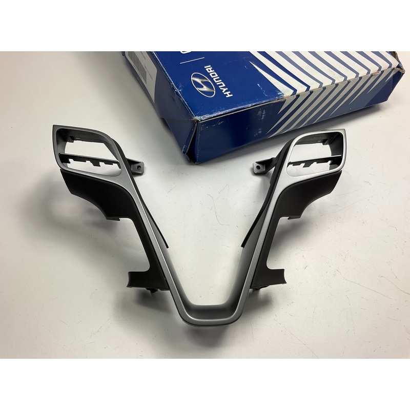 Steering Wheel Switch Surround Trim Bezel OEM For 16-19 Santa Fe 967602W500UNB