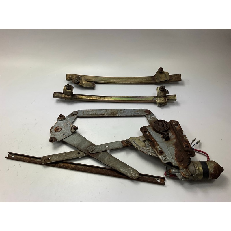 USED #119 - Right Passengers Side Door Window Motor & Regulator For 79-83 280zx