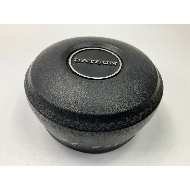 USED #217 Steering Wheel Horn Button Pad OEM For 1975-1976 Datsun 280z