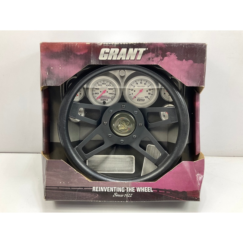 SCRATCHED Grant 414 Steering Wheel - Challenger GT Series, 13-1/2'' Diameter