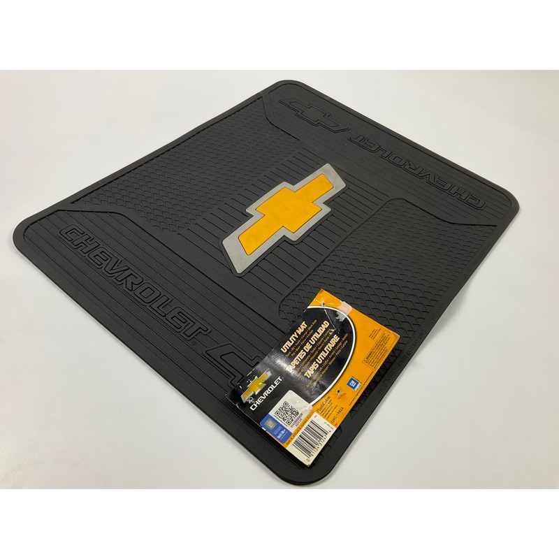 Plasticolor 001247 Rear Single Rubber Utility Floor Mat 14''x17'' For Chevy Truck