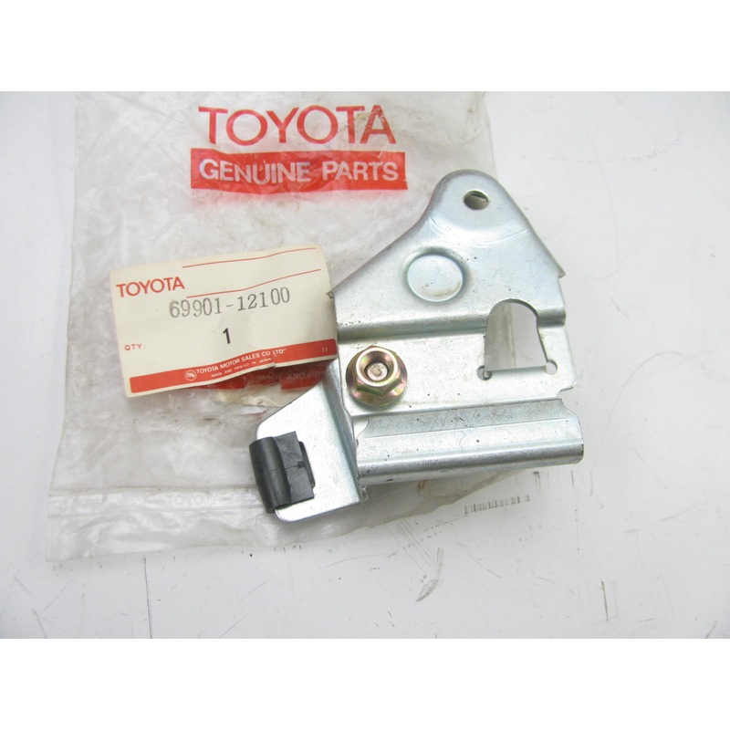 OEM For Toyota Door Glass Bracket RH 69901-12100 For 79-83 Toyota Corolla