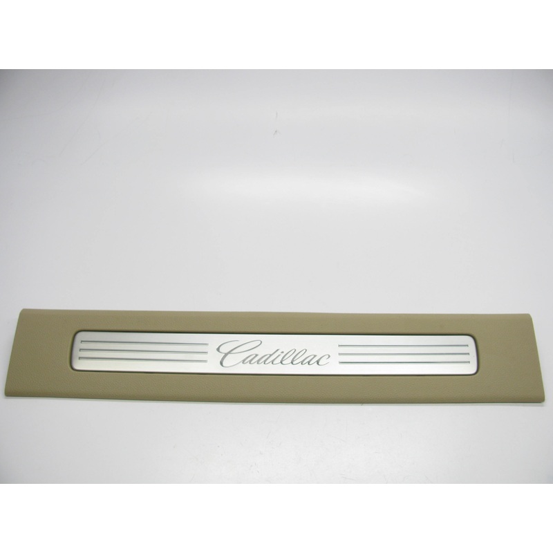 1 NEW UNBOX GM Rear Long Door Sill Plate For 09-14 Cadillac Escalade EXT 5902614