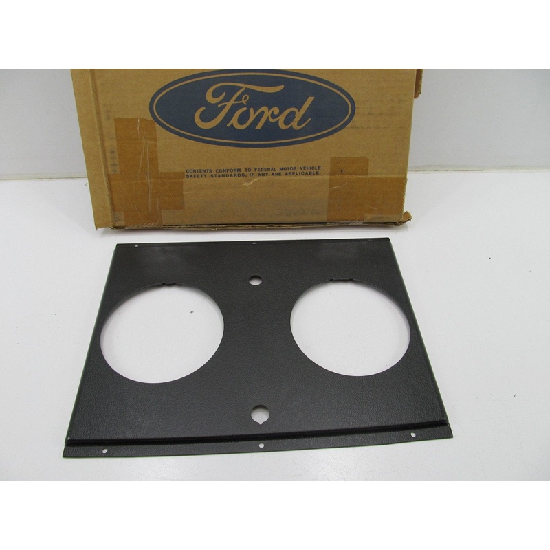1984-1990 LTS8000 LN9000 TRUCK OEM Ford Instrument Cluster Bezel  E4HZ-10876-H