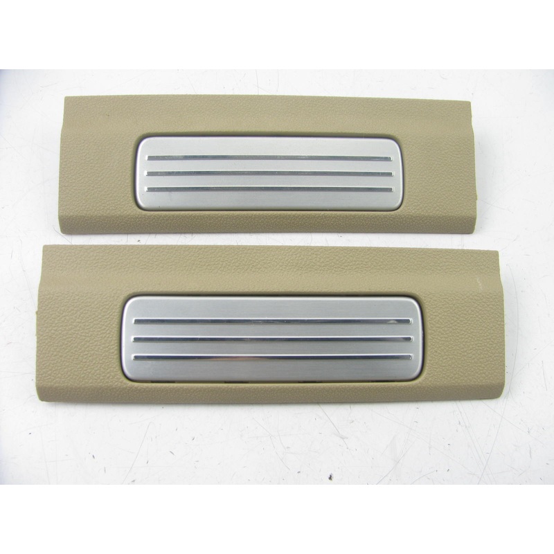 (2) UNBOXED OEM GM Short Rear Sill Plate 15873279 07-14 Tahoe Yukon - Cashmere