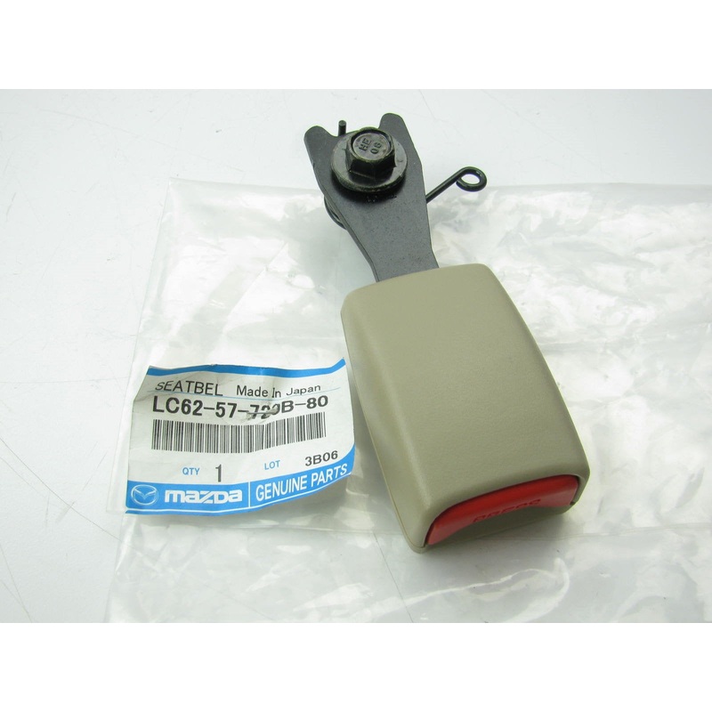 2nd Row Right Passengers Seat Belt Buckle Beige 2002-2006 Mazda MPV LC6257720B80