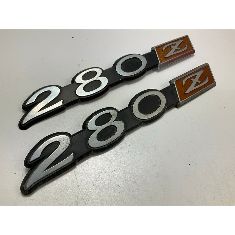 USED #501 - Original OEM Fender Emblems 98811-N4200 For 1975-1978 Datsun 280z