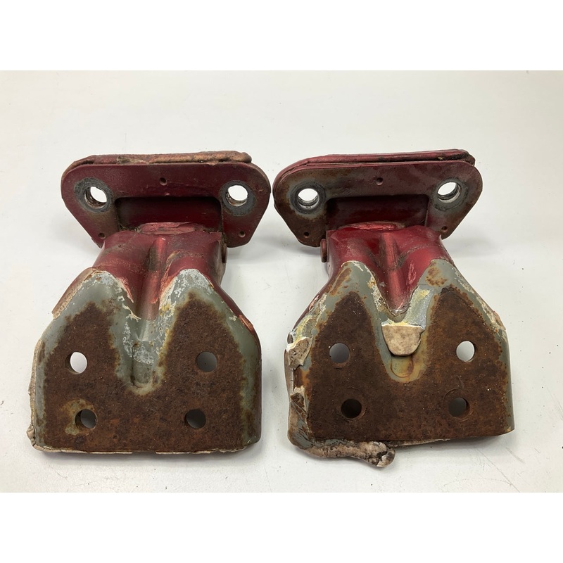 USED - Upper & Lower Door Hinge Set, Right Passengers Side For 1984-89 300zx Z31