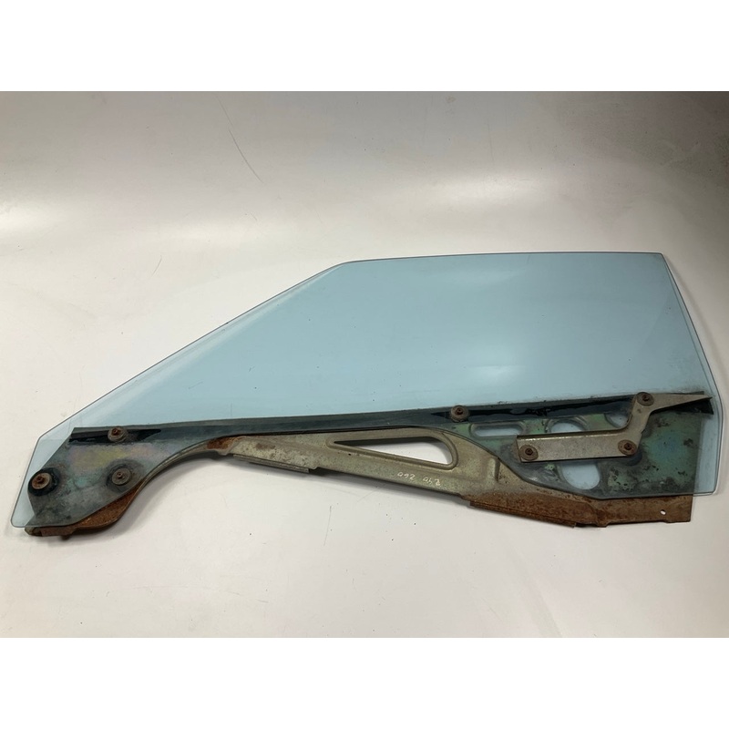 USED #10043 Left Drivers Side Door Window Glass For 1970-1976 240z 260z 280z
