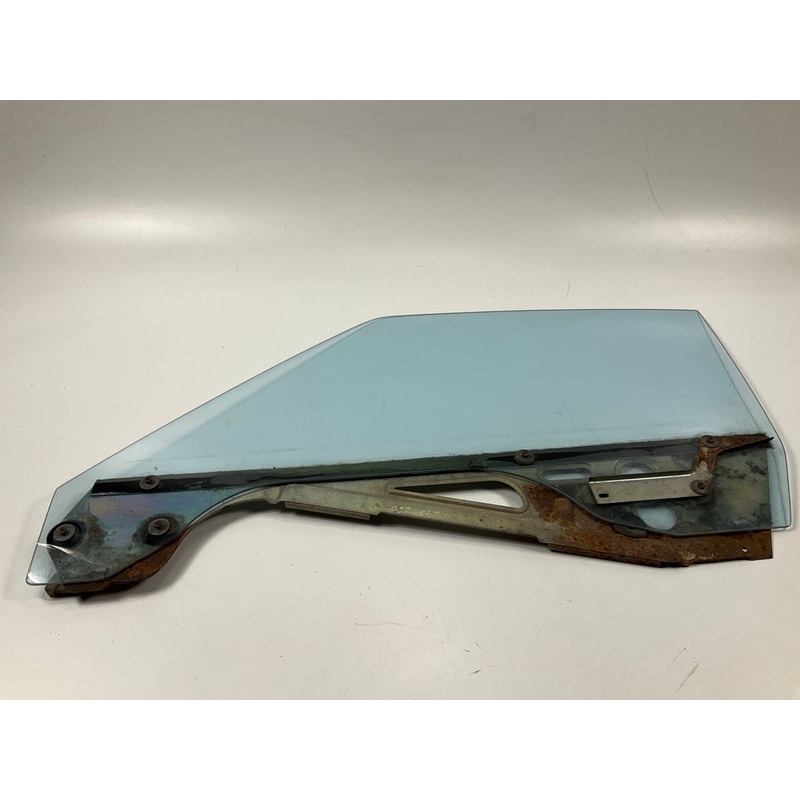 USED #10045 Left Drivers Side Door Window Glass For 1970-1976 240z 260z 280z S30