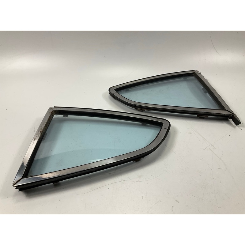 USED #10079 Rear Quarter Glass Set, Left & Right For 70-78 Datsun 240z 260z 280z