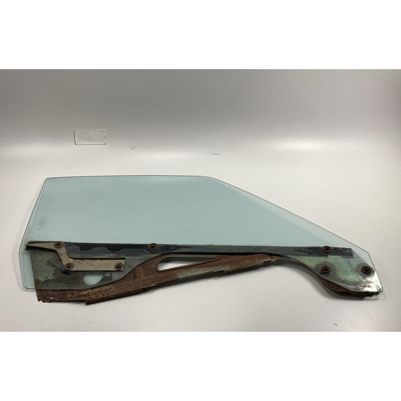 USED #15055 - Right Passengers Door Window Glass For 70-76 Datsun 240z 260z 280z