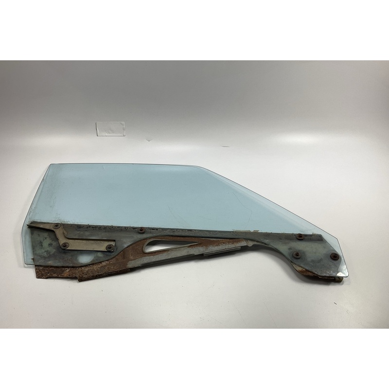 USED #15056 - Right Passengers Door Window Glass For 70-76 Datsun 240z 260z 280z