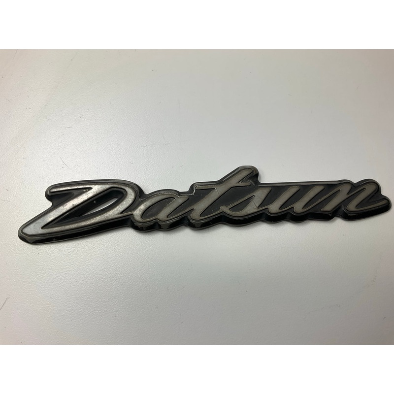 USED #248 Broken Clips OEM Hatch Emblem For 1970-1978 Datsun 240z 260z 280z S30